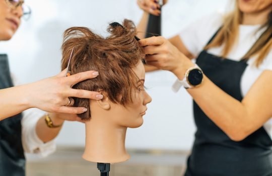 Hairdresser Education - Hairstyling Beginner Course